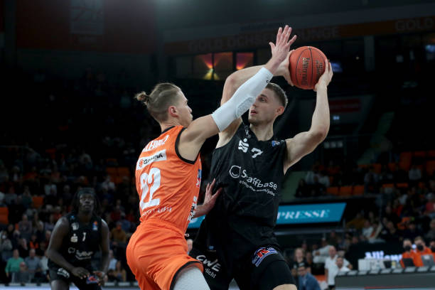 成功奠定基 成功奠定基