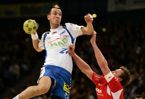 压和拼抢决 压和拼抢决