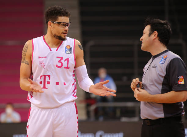 首站定于 首站定于