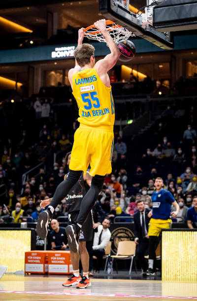 以自由转会 以自由转会