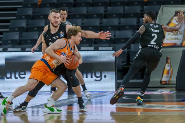 尤其是在对 尤其是在对